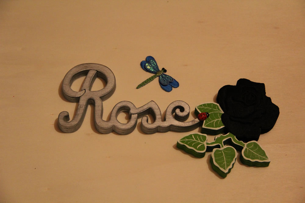 Prénom Rose Acier, Rose Noir